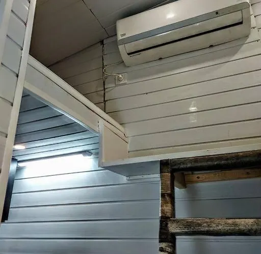 Tiny White Apartment *